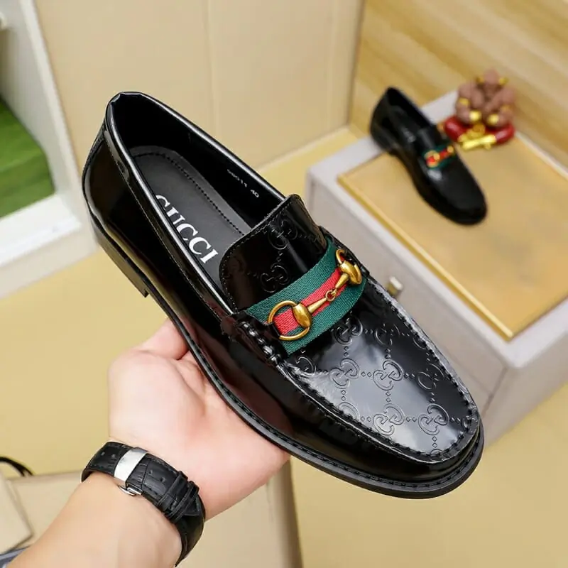 gucci oxfords chaussures pour homme s_12437762